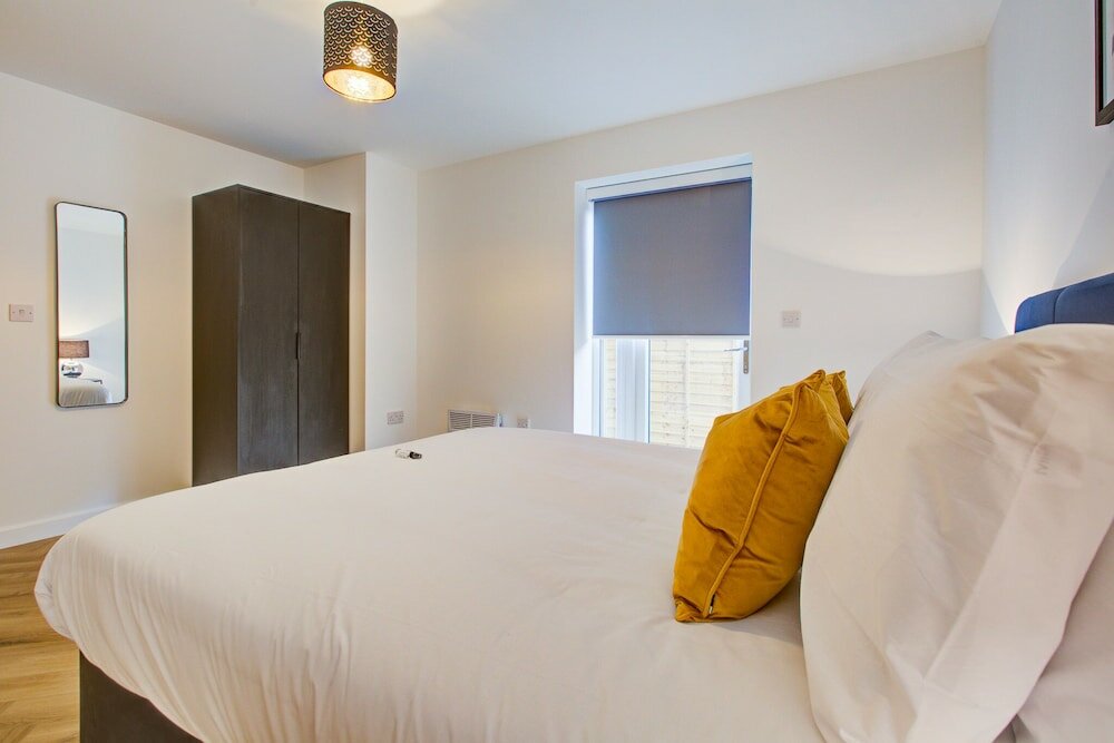 Фото Hybrid Resi - Mitcham