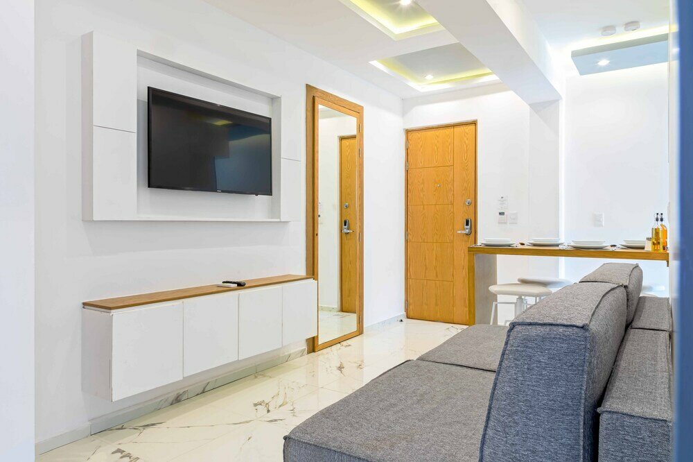 Фото Luxury Apartments Pool & Jacuzzi