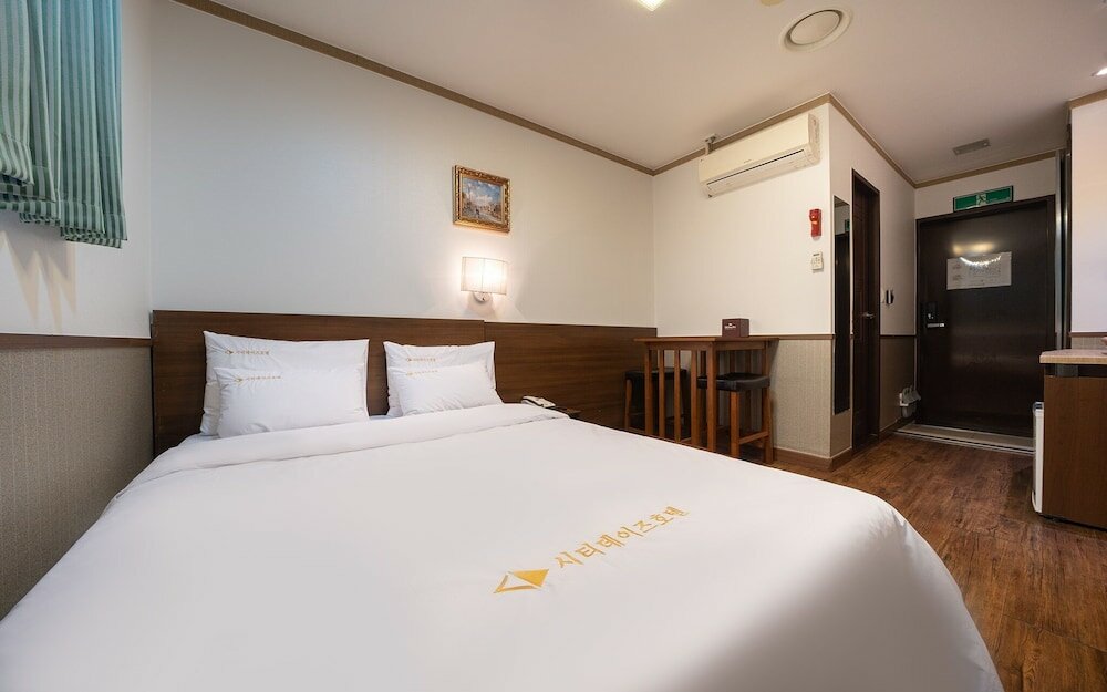 Фото Jongno City Days Inn Hotel