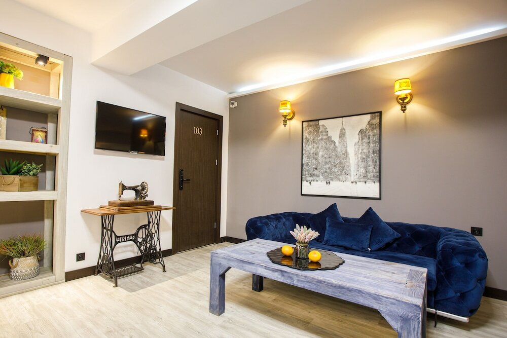 Фото The Phoenix Boutique Hotel