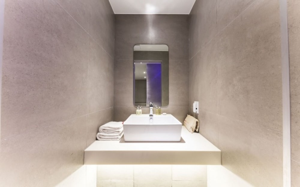 Фото Hongdae Bobo Hotel