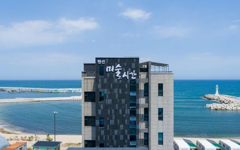Гостиница Gangneung Art Class Poolvilla & SPA