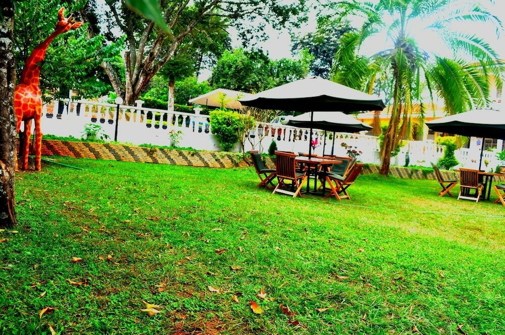 Фото CountryView Hotel