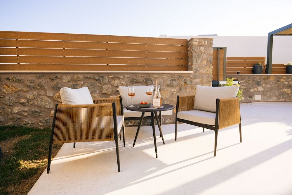 Фото Mirthea Suites