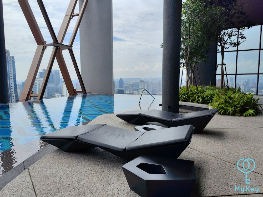 Фото Scarletz Suites Klcc by Mykey Global