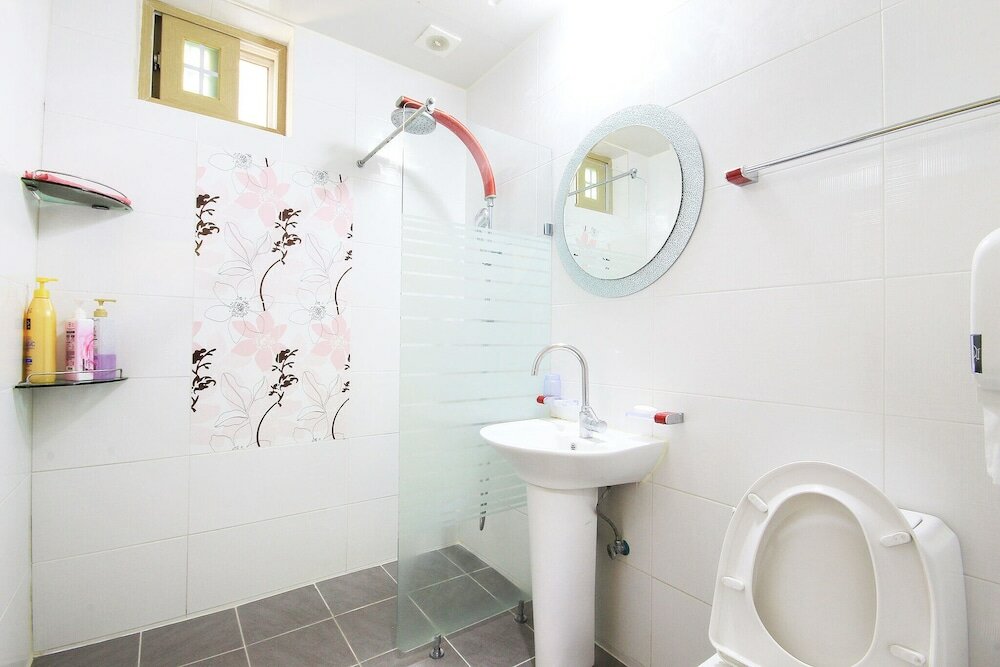 Фото Yeosu Living