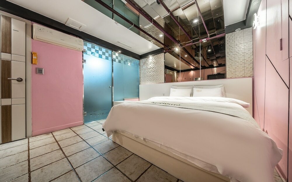 Фото Shinchon Alley