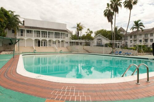 Гостиница Seacastles Exora Beach Suite в Монтего-Бей