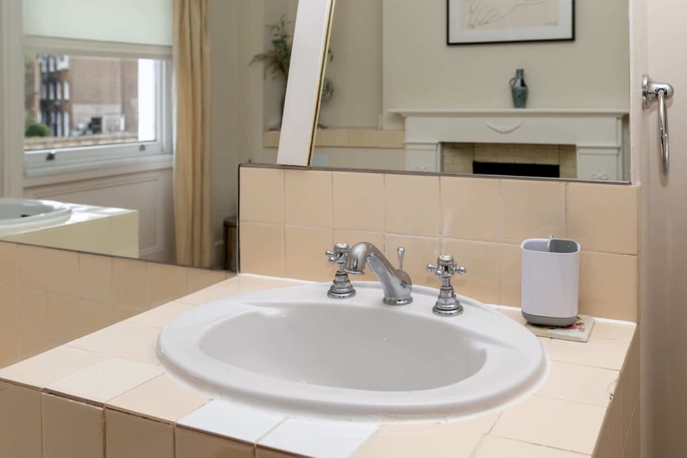 Фото Gorgeous 6bd House - 2 Mins From South Kensington!