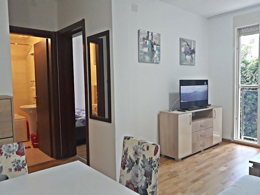 Фото Center Apartment C 18