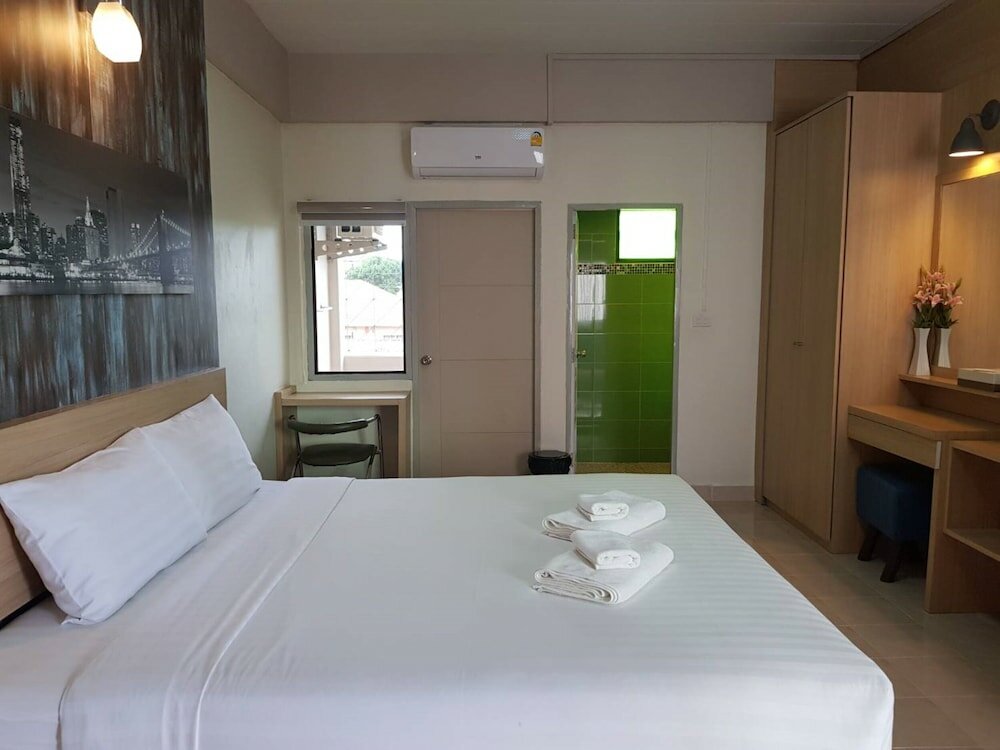 Фото Blue Bed Pattaya Sha