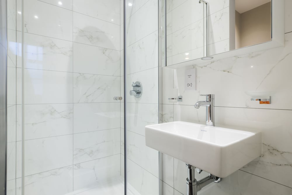 Фото Elegant 2 bed flat close to Kensington Gardens