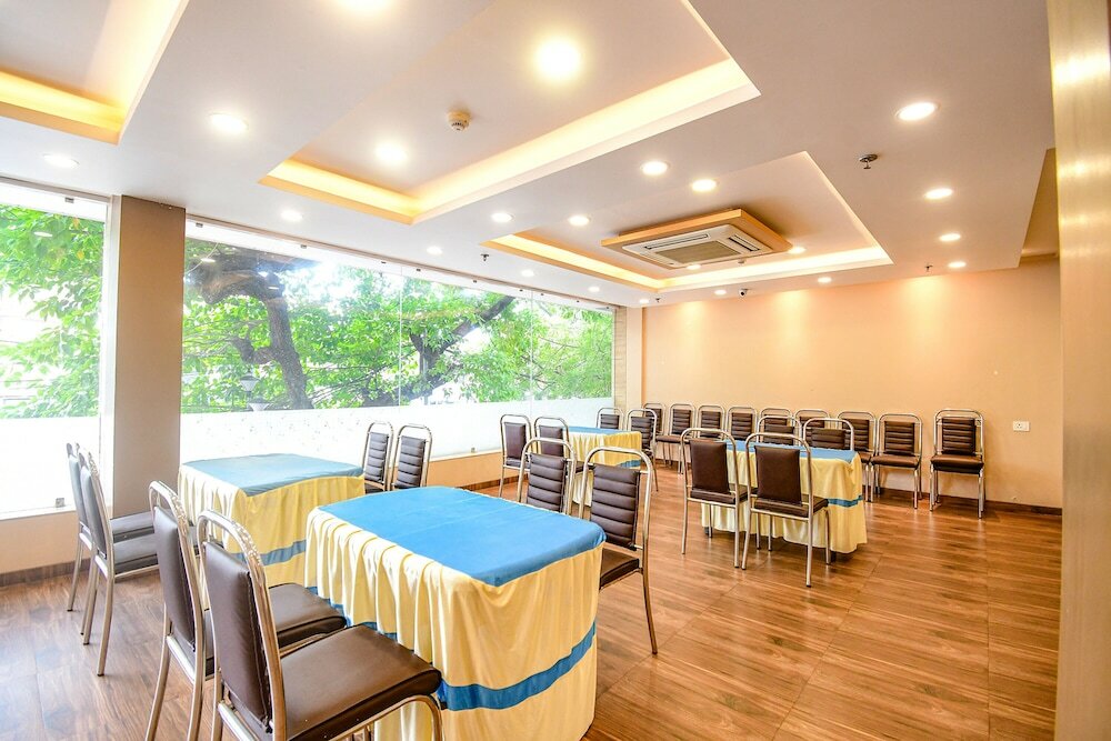 Фото Fabhotel Stay Inn International