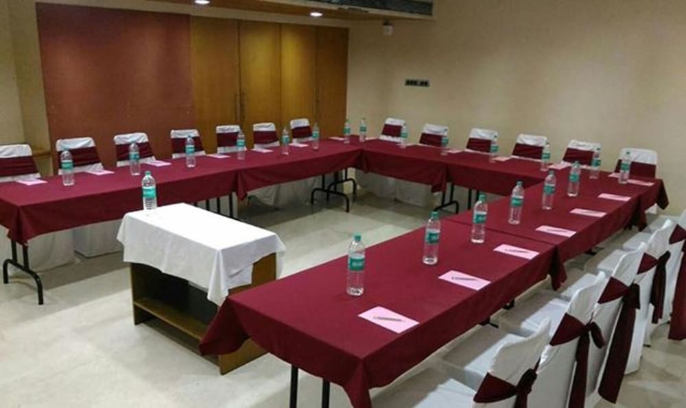 Фото Centurion Hotel