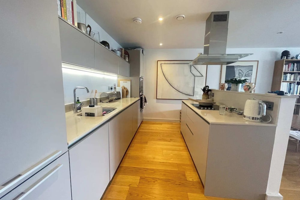 Фото Chic 2bd Flat With Private Balcony - Greenwich