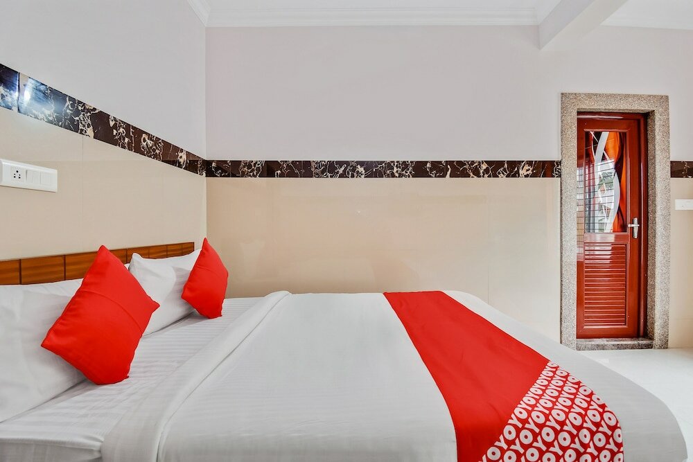 Фото Oyo 43308 Sri Sai Guru Comforts