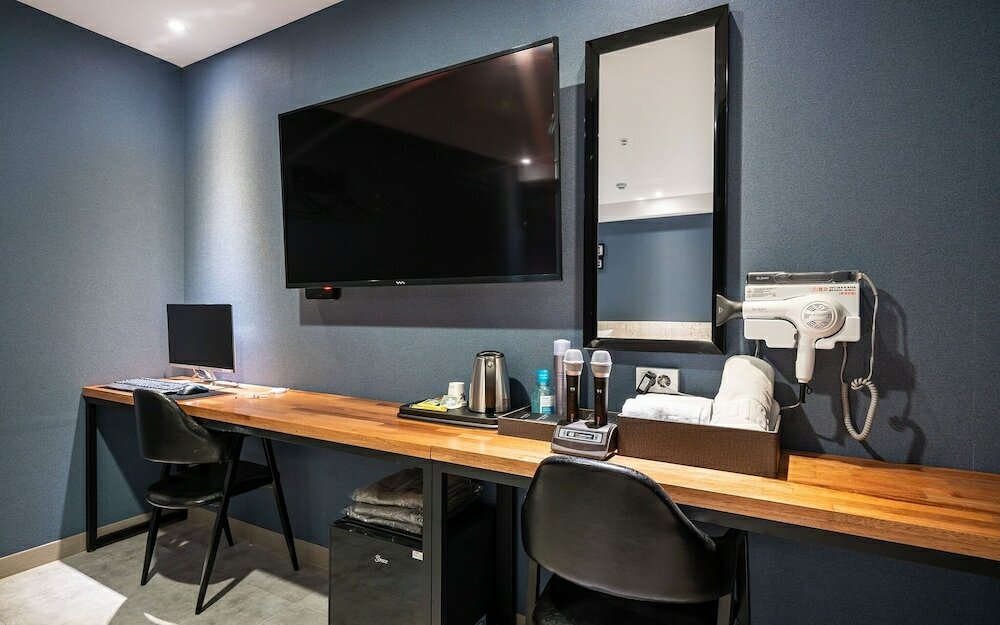 Фото Yongin Soseol Smith Hotel