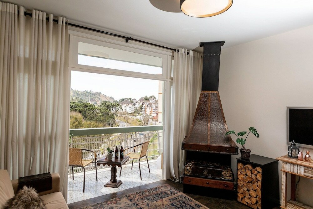 Фото Incrível Vista com 4 Quartos e Lareira