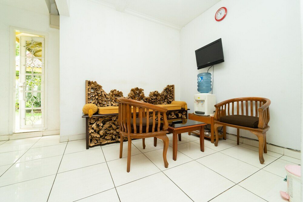 Фото KoolKost Female Syariah near Rs. Bhayangkara Pondok Pinang