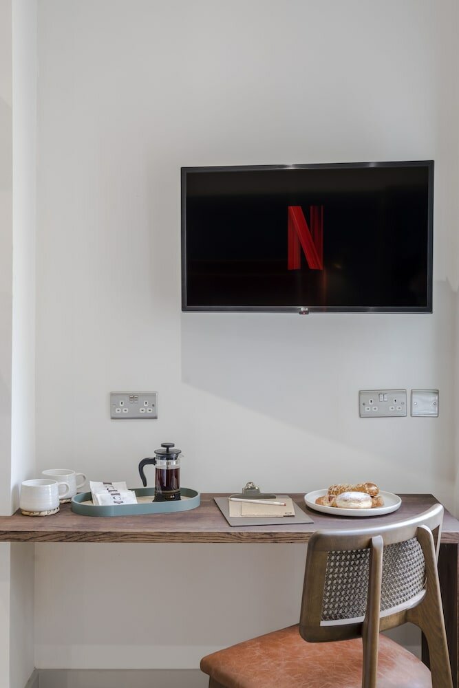 Фото Your Apartment Tooting