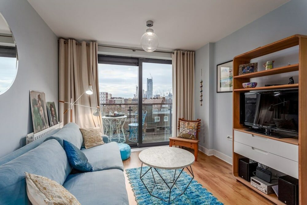Фото Bright and Stylish Kennington Gem