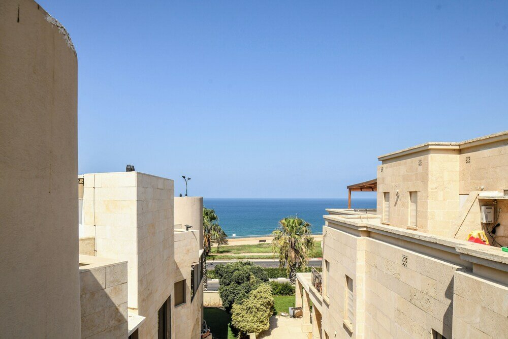 Фото Coastline Family Triplex by Sea N' Rent