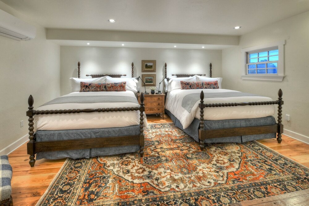 Фото The Armory Park Inn