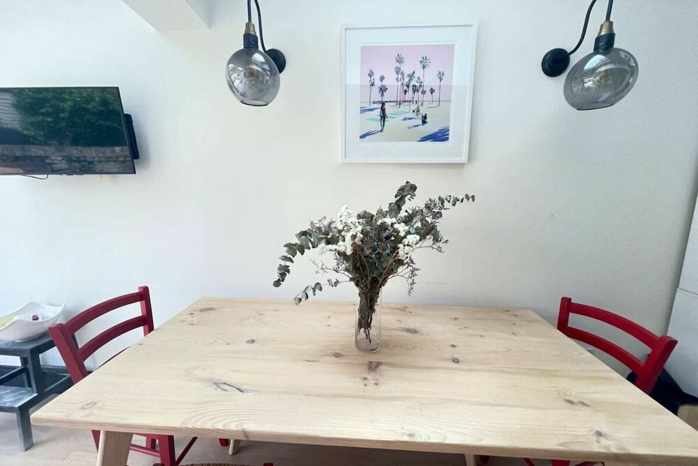 Фото Stylish 3bd House With Private Garden - Tooting