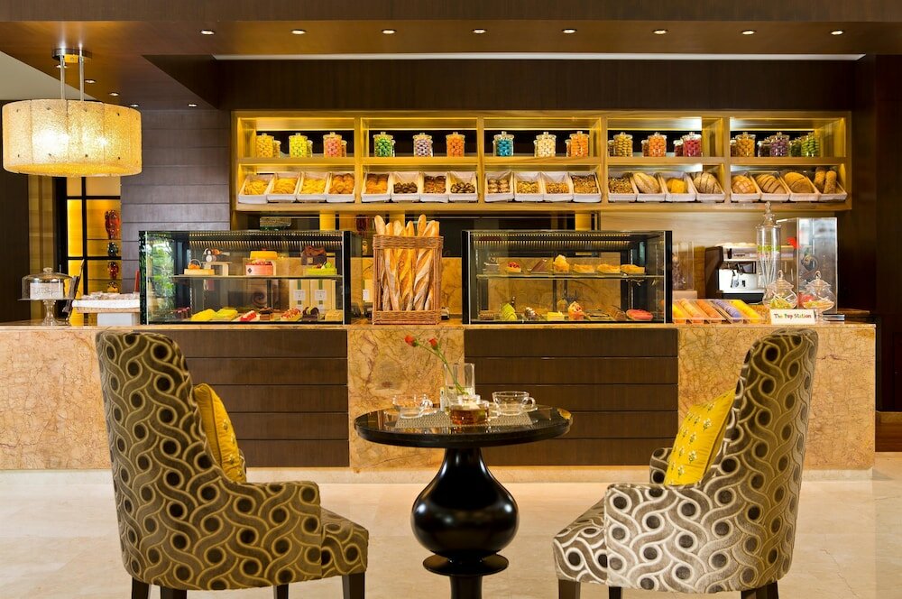 Фото The Leela Palace Bengaluru