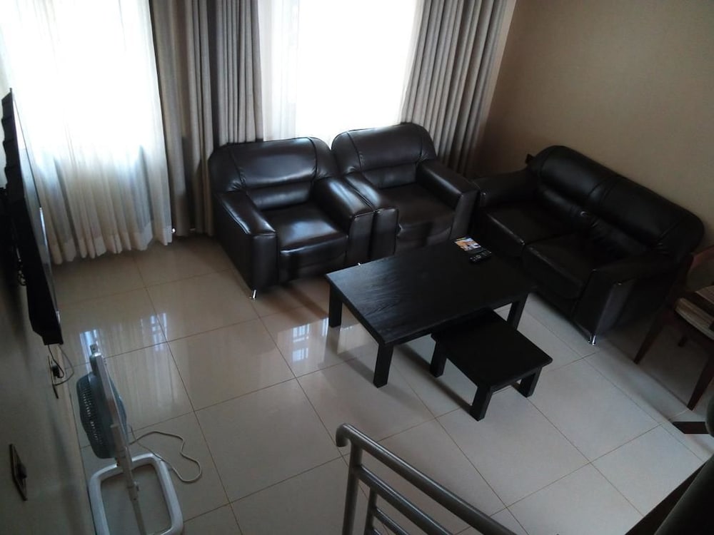 Фото The Crib Serviced