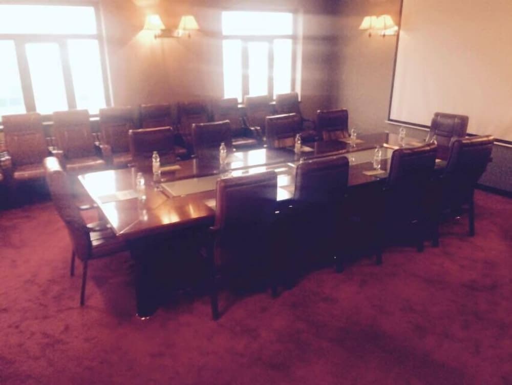 Фото Emerald Hotel