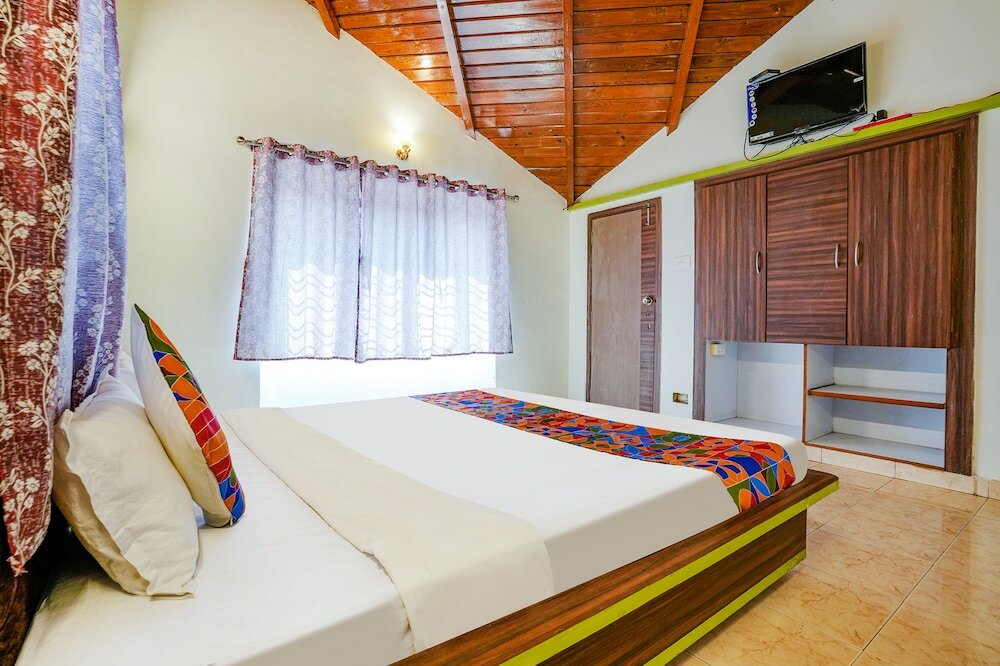 Фото Fabhotel Hi Way Resort