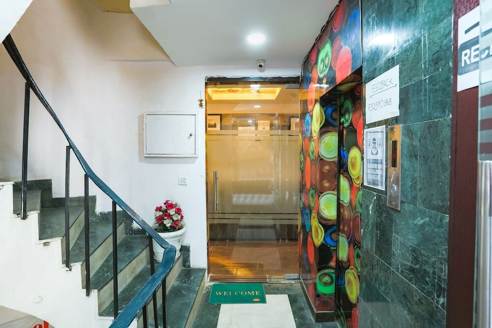 Фото Fabhotel Sentinel Suites