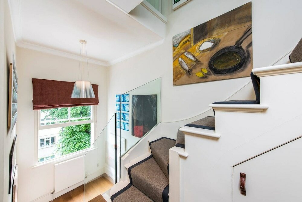 Фото Long Stay Discounts - Unique 2bed Flat, Portobello Road