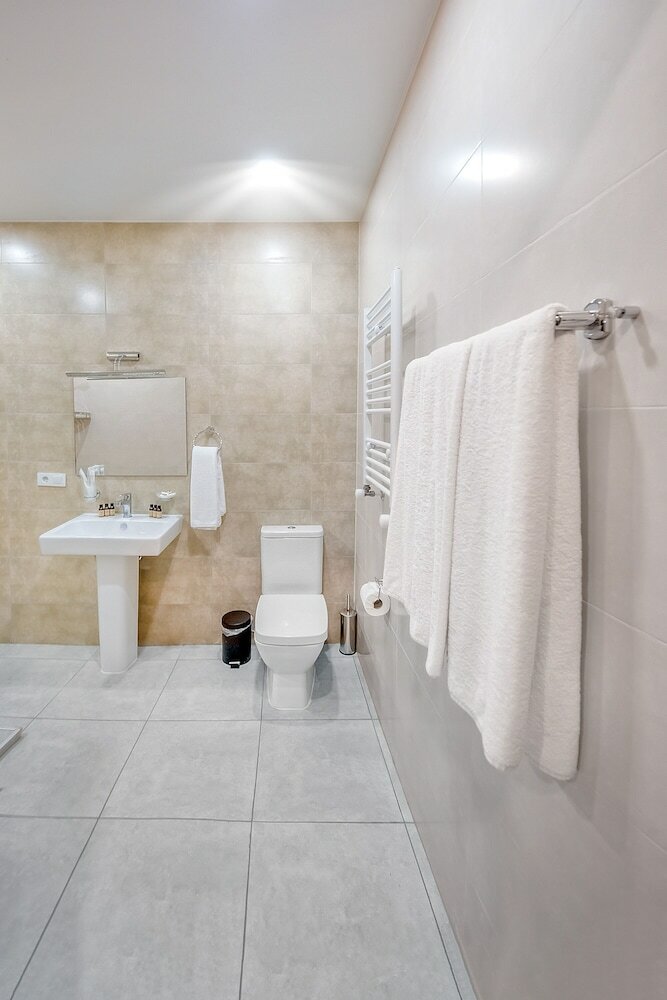 Фото Solo Grand Boshuri Hotel