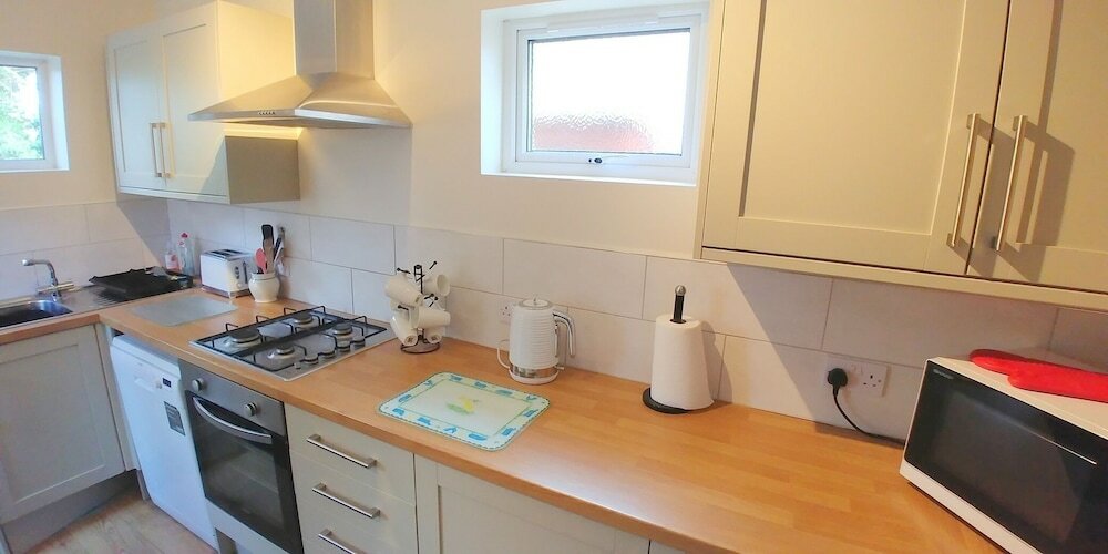 Фото Spacious 3-bedroom House With Superfast Wi-fi