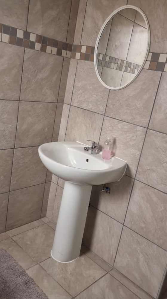 Фото Stay @ Home Airport Lodge