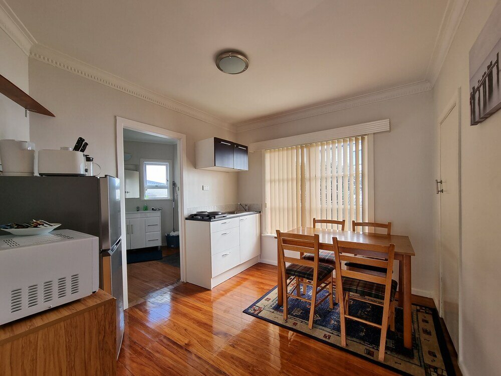 Фото Cosy Unit by Airport - Heat Pump - Wifi