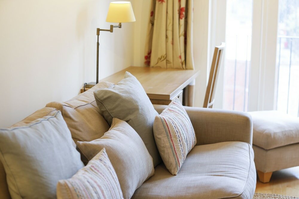 Фото Altido Calm 2br Apt w Parking & Patio, near London Eye