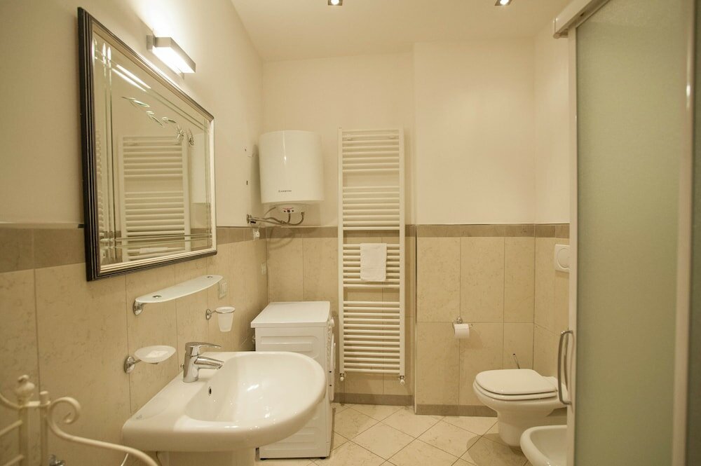 Фото Arena by side