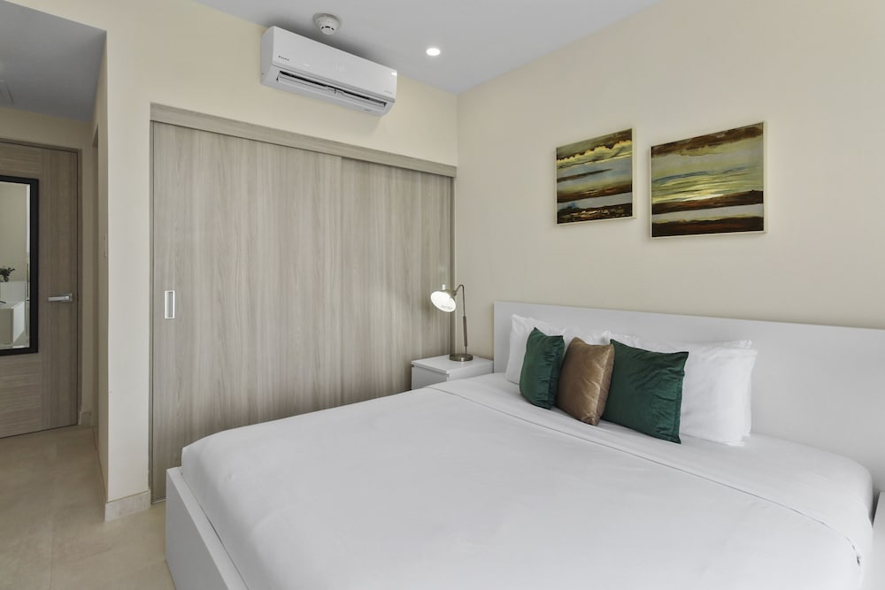 Фото Bocobay Aracari Condo Hotel