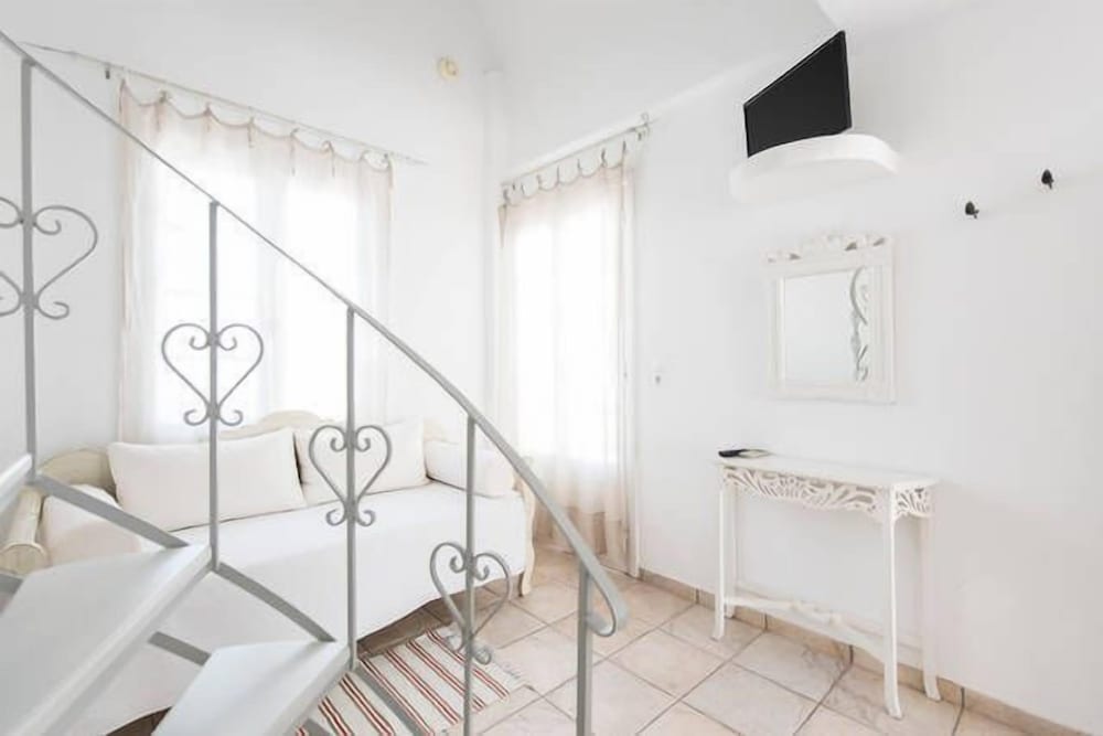 Фото LavaRock Villa