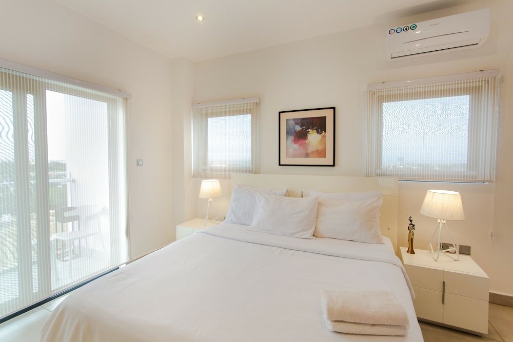 Фото Accra Luxury Apartments at Pine Court