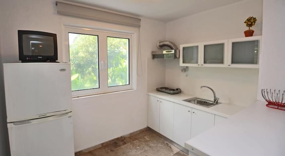 Фото Triton Hotel & Bungalows