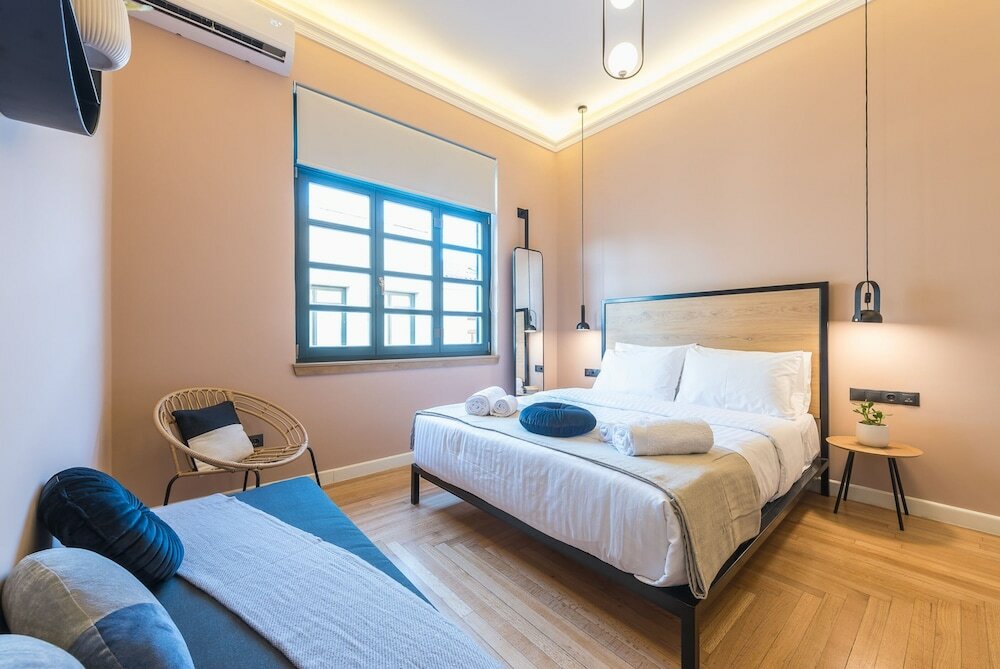 Фото Moon And Stars Athens