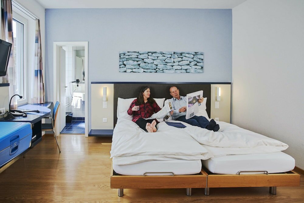 Фото Bristol Hotel