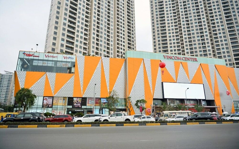 Фото Luxury Apartment Dcapital Tran Duy Hung