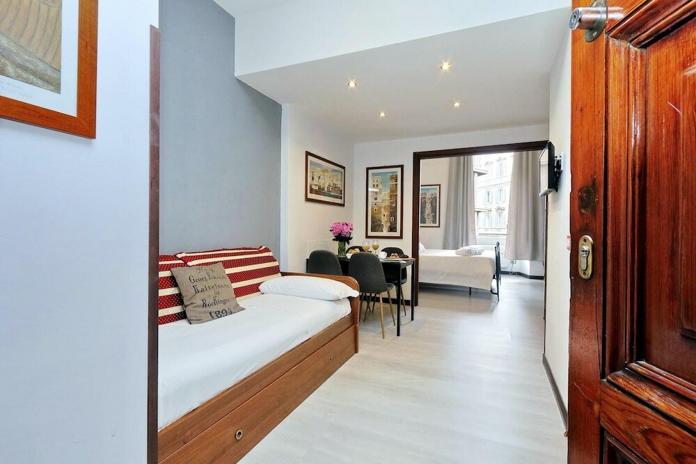 Фото Cavour Square Apartment