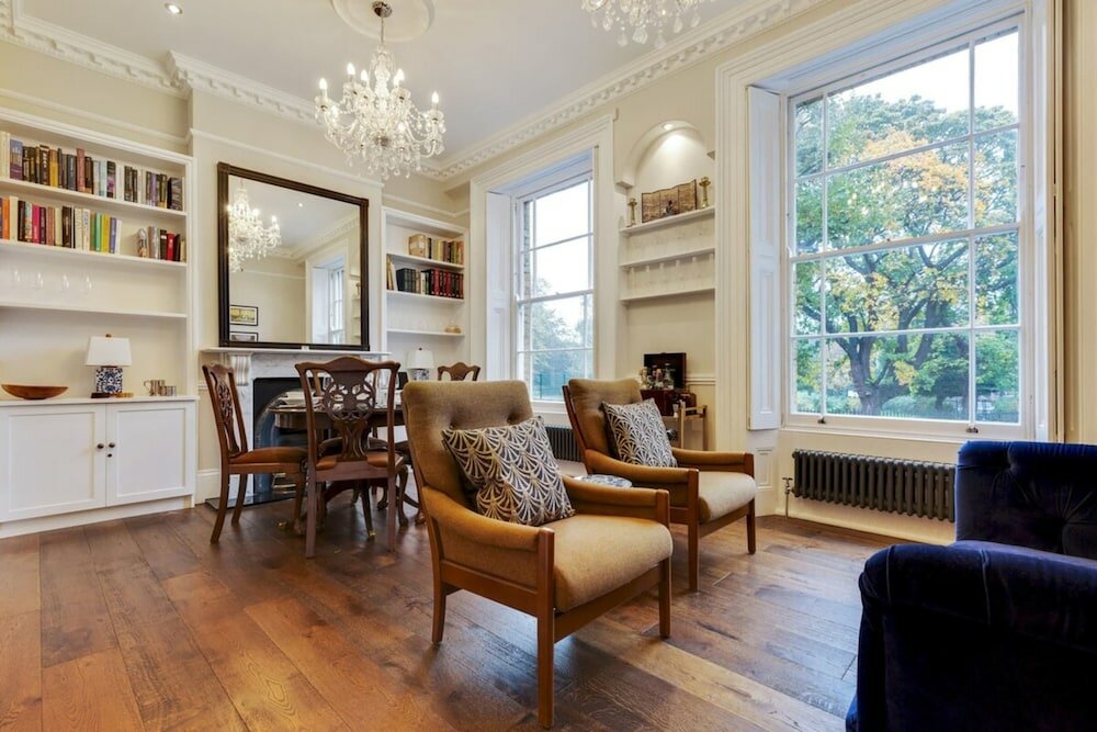 Фото Bright Camberwell Georgian Apartment