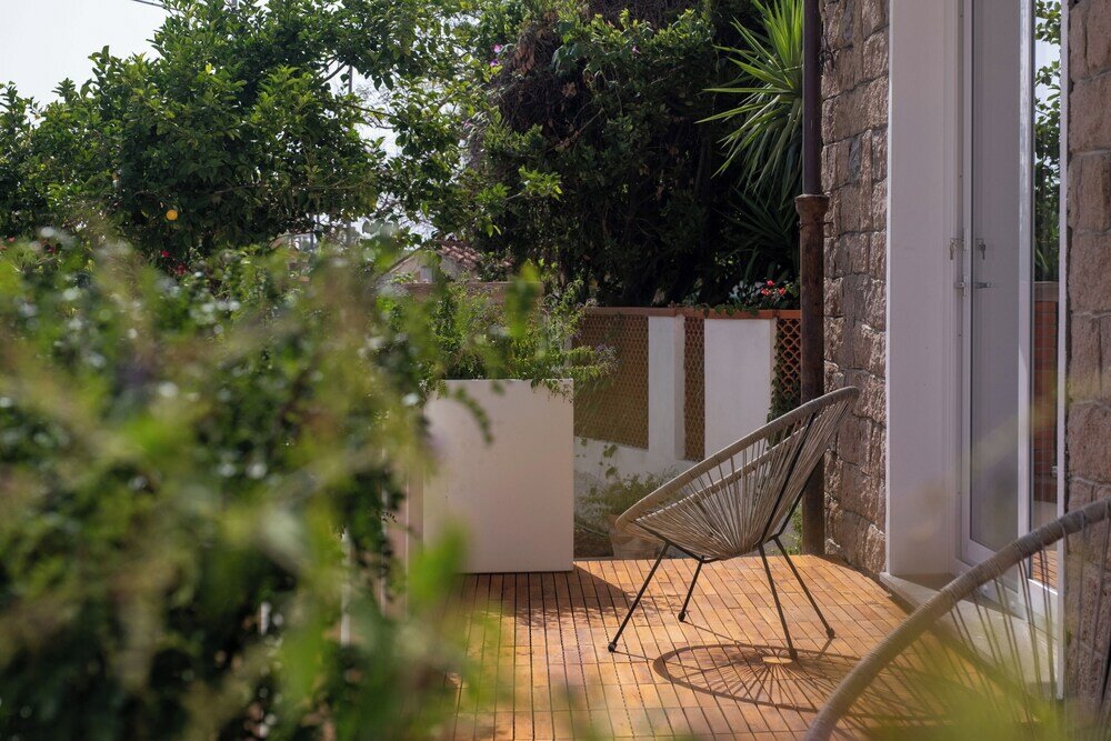 Фото Nautika Suites